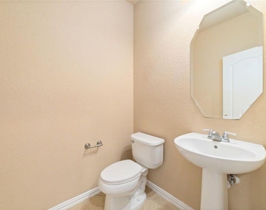 2051 Brodie Lane - Photo Thumbnail 10