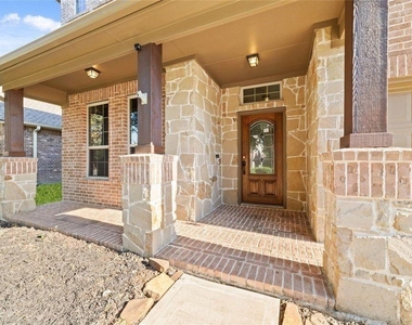 2051 Brodie Lane - Photo Thumbnail 3