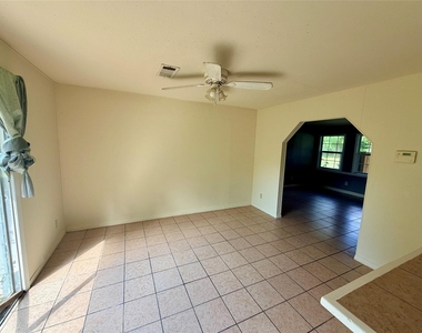 15915 Jennings Road - Photo Thumbnail 6