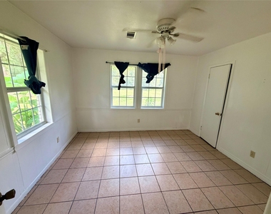 15915 Jennings Road - Photo Thumbnail 18
