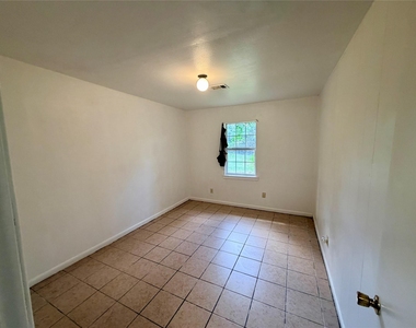 15915 Jennings Road - Photo Thumbnail 19