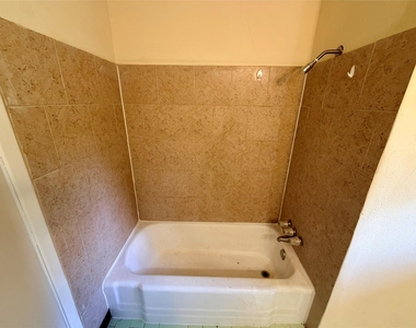 15915 Jennings Road - Photo Thumbnail 14