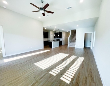 8623 Oceanmist Cove Drive - Photo Thumbnail 4