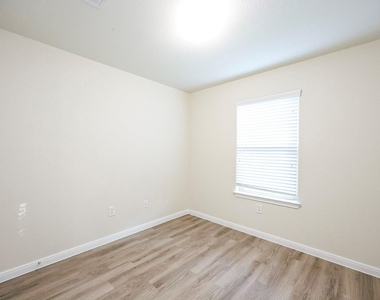 10014 Orchid Spring Lane - Photo Thumbnail 7