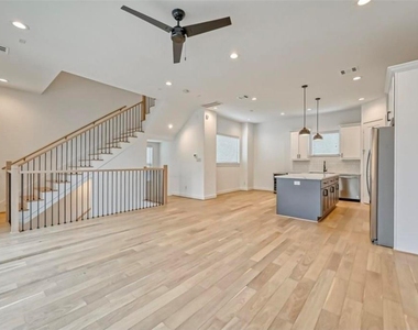 2713 Drew Street - Photo Thumbnail 9
