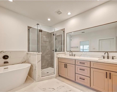 2713 Drew Street - Photo Thumbnail 29