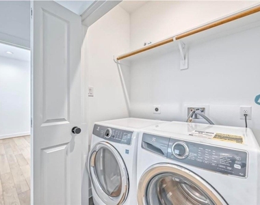 2713 Drew Street - Photo Thumbnail 20