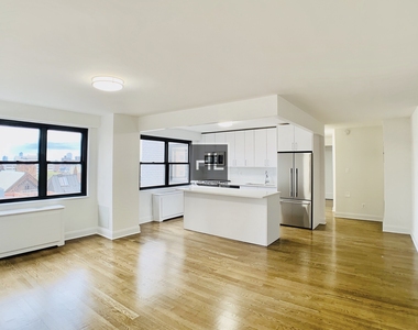 E 16 St - Photo Thumbnail 2