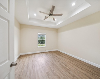 14107 Overstreet - Photo Thumbnail 19