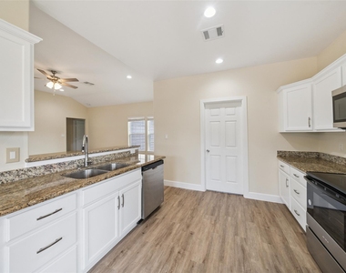 14107 Overstreet - Photo Thumbnail 13