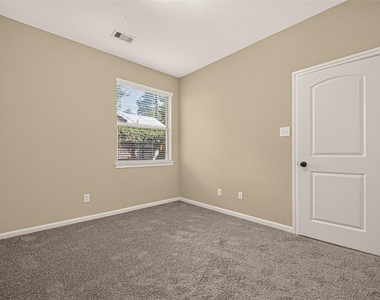 186 Biltmore Loop - Photo Thumbnail 33