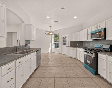 14402 Lawton Ridge Drive - Photo Thumbnail 10