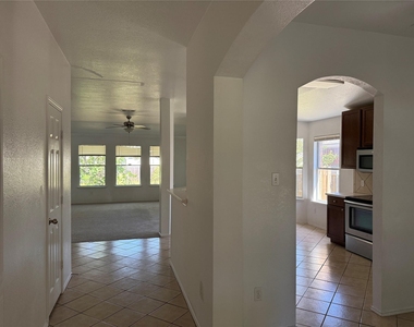 211 Waterlily Way - Photo Thumbnail 5