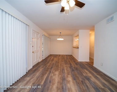 604 W Main St - Photo Thumbnail 2