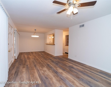 604 W Main St - Photo Thumbnail 1