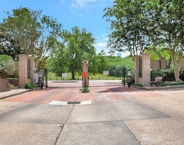 1880 White Oak Drive - Photo Thumbnail 21