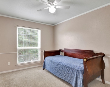 1880 White Oak Drive - Photo Thumbnail 17
