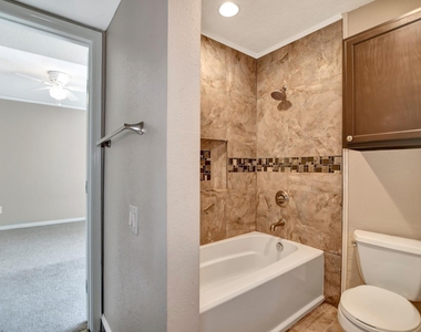 1880 White Oak Drive - Photo Thumbnail 20