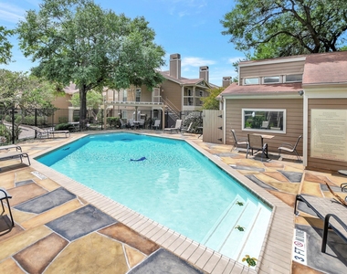 1880 White Oak Drive - Photo Thumbnail 22