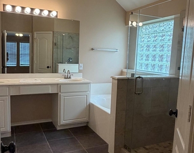 10015 Elm Knoll Trail - Photo Thumbnail 9