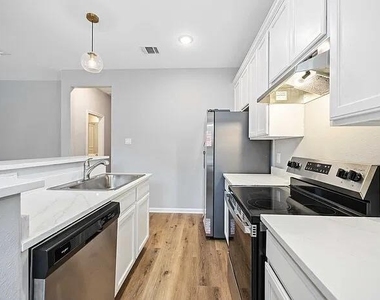 4507 White Rock Street - Photo Thumbnail 5