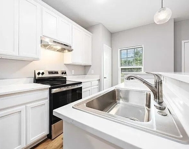 4507 White Rock Street - Photo Thumbnail 6