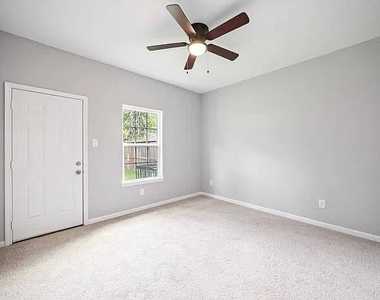 4507 White Rock Street - Photo Thumbnail 14