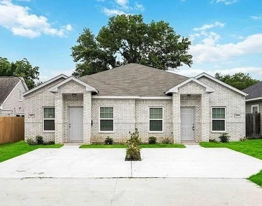 4507 White Rock Street - Photo Thumbnail 1