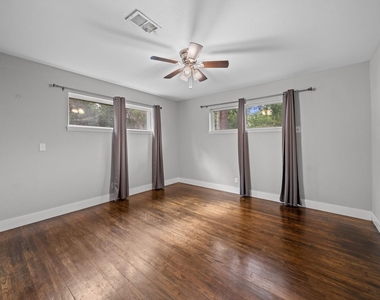 3002 Newcastle Drive - Photo Thumbnail 15