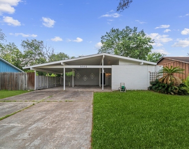 3002 Newcastle Drive - Photo Thumbnail 1