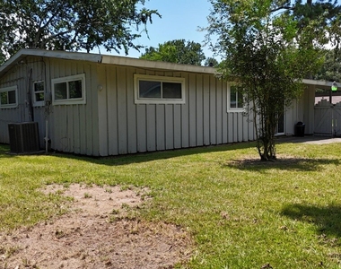 3002 Newcastle Drive - Photo Thumbnail 23
