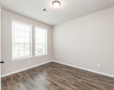 30338 Tall Fescue Drive - Photo Thumbnail 5