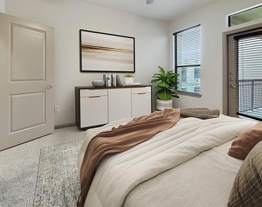 2700 Brazos Street - Photo Thumbnail 2