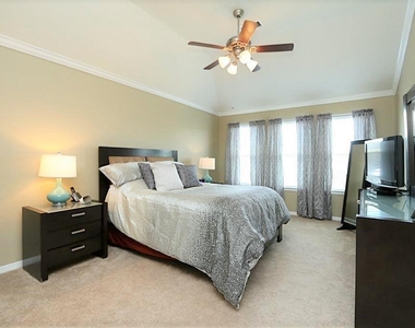 4811 Lennon Park Court - Photo Thumbnail 14