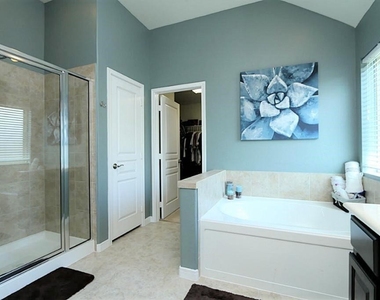 4811 Lennon Park Court - Photo Thumbnail 16