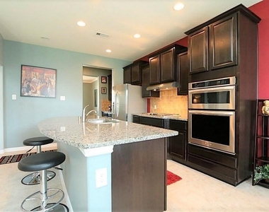 4811 Lennon Park Court - Photo Thumbnail 9