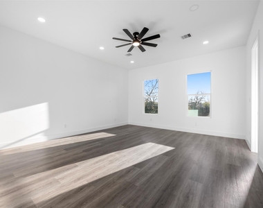 1308 Duff Lane - Photo Thumbnail 19