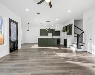 1308 Duff Lane - Photo Thumbnail 7