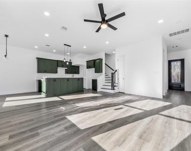 1308 Duff Lane - Photo Thumbnail 16