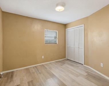10722 Highland Woods Drive - Photo Thumbnail 5