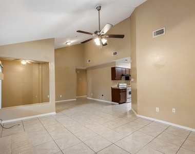 10722 Highland Woods Drive - Photo Thumbnail 2