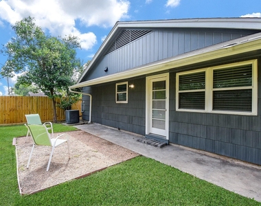7926 Ridgeview Drive - Photo Thumbnail 24