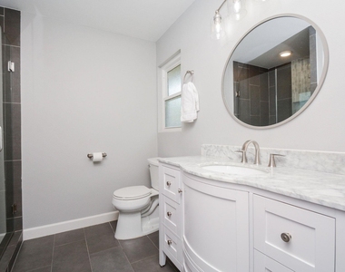 7926 Ridgeview Drive - Photo Thumbnail 15