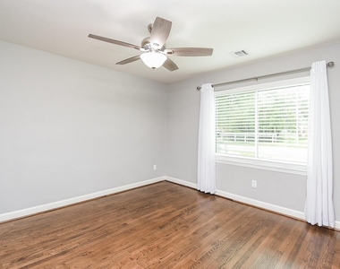 7926 Ridgeview Drive - Photo Thumbnail 17