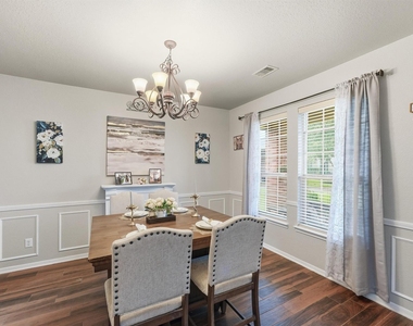 9906 Jewel Lane - Photo Thumbnail 4