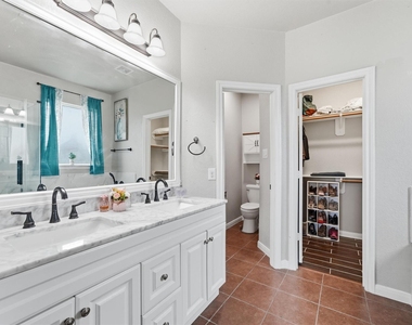 9906 Jewel Lane - Photo Thumbnail 12