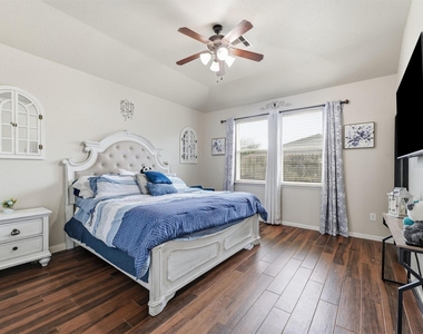 9906 Jewel Lane - Photo Thumbnail 11