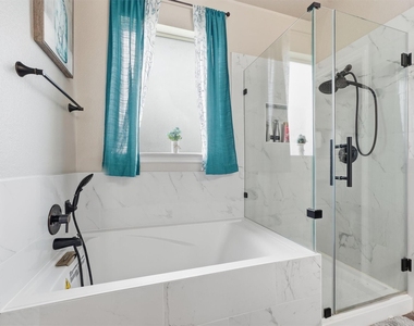 9906 Jewel Lane - Photo Thumbnail 13