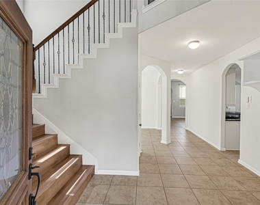 6102 Nicholas Ln - Photo Thumbnail 4