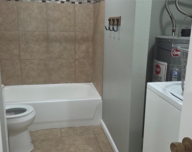 21333 W Knox Drive - Photo Thumbnail 5